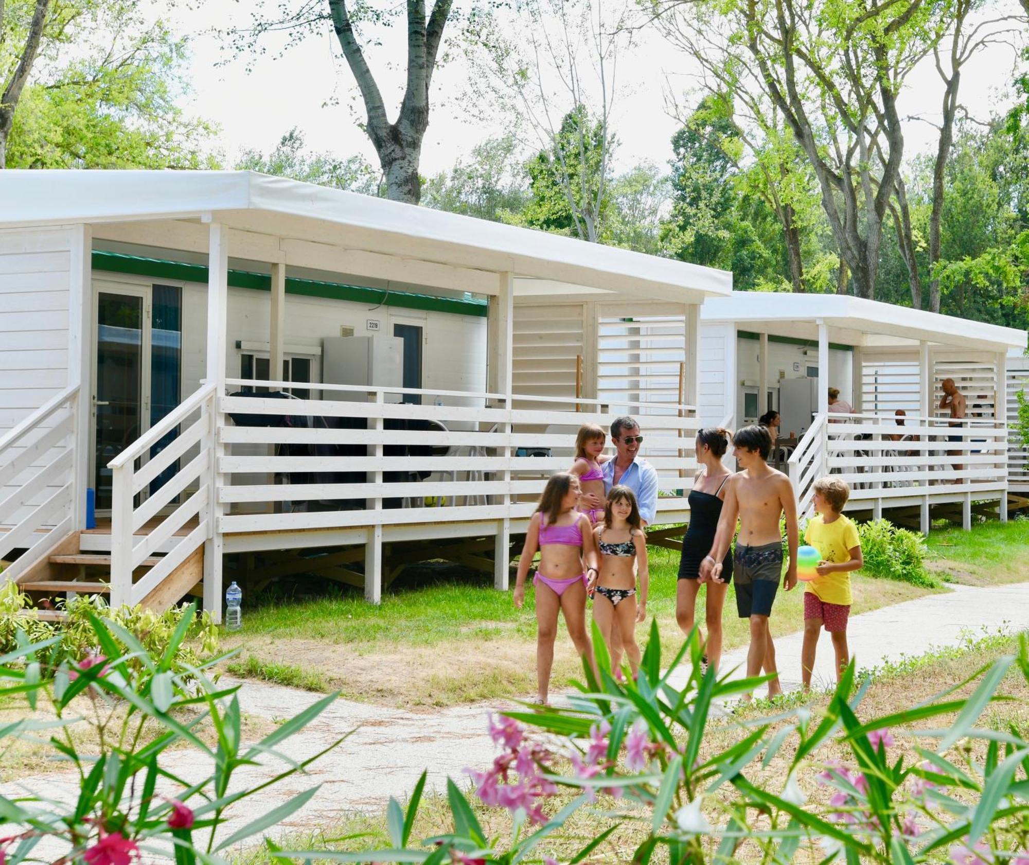 Isamar Holiday Village Ca Lino Esterno foto Mobile homes at a campsite