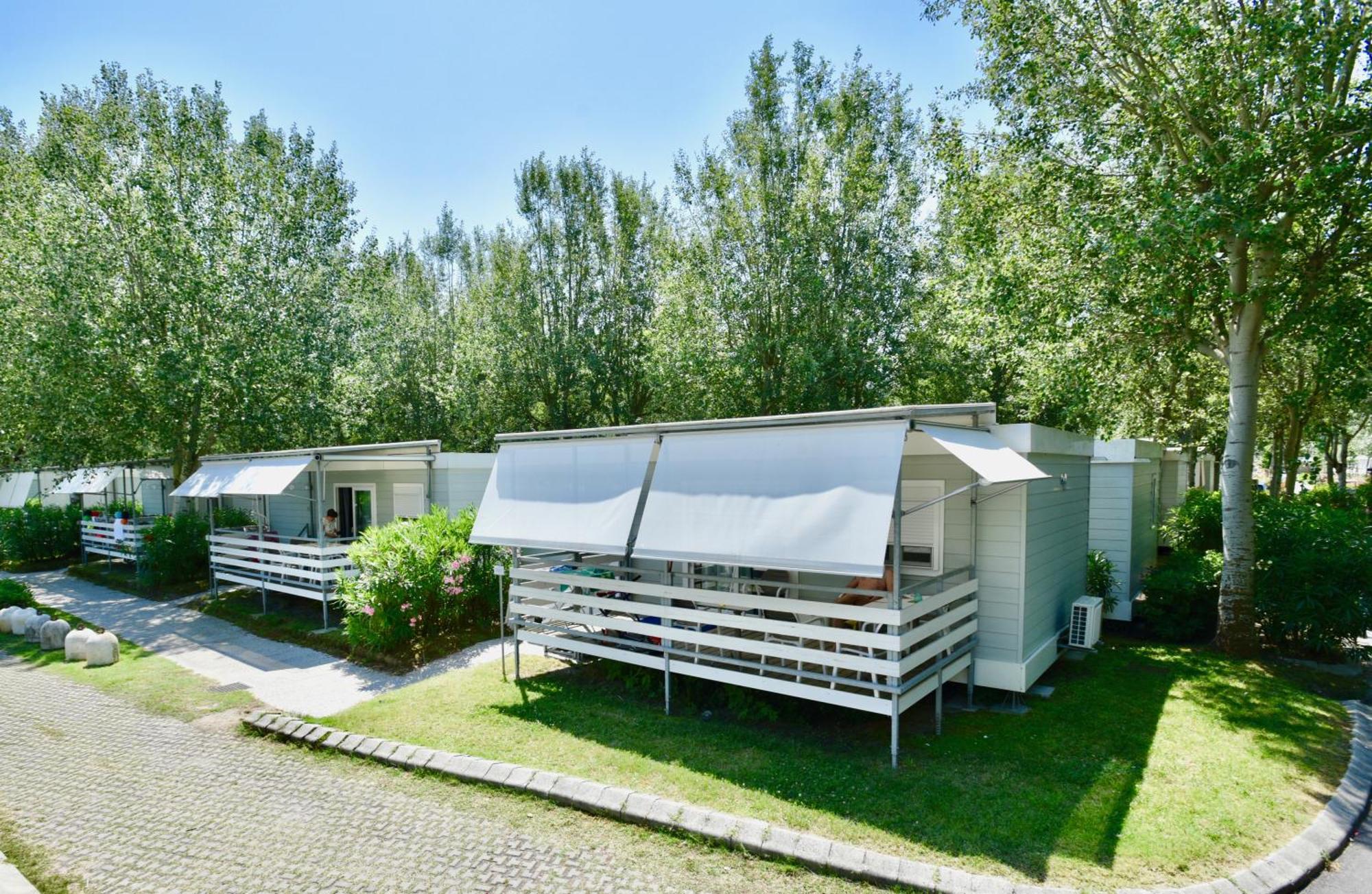 Isamar Holiday Village Ca Lino Esterno foto Mobile homes in a campsite