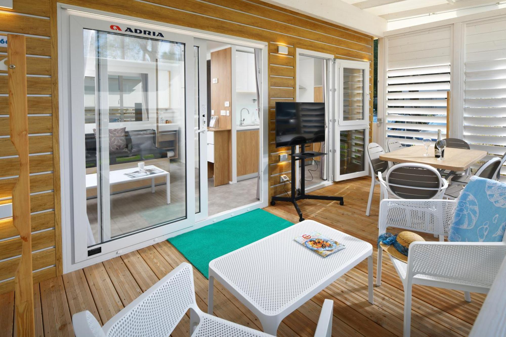 Isamar Holiday Village Ca Lino Esterno foto A sliding door
